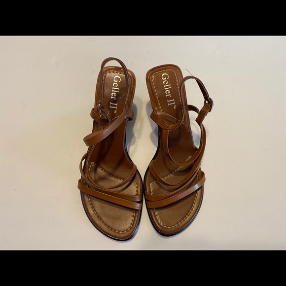 Geller II Shoes - Shoes.                Tote 6
